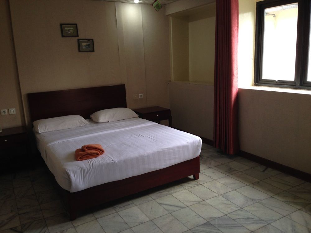 Hotel Mustika Senen Yakarta Exterior foto