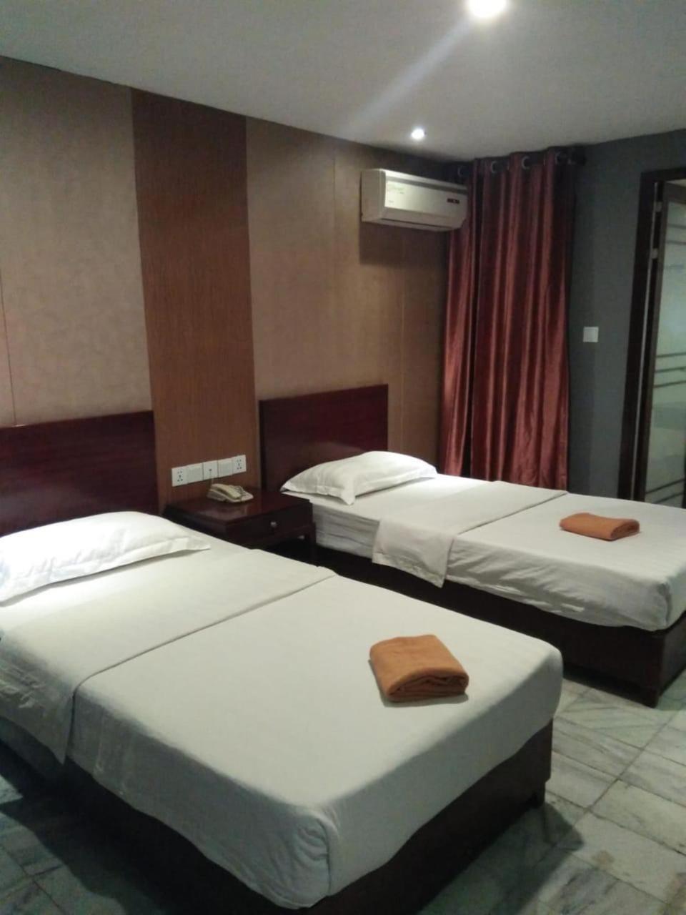 Hotel Mustika Senen Yakarta Exterior foto